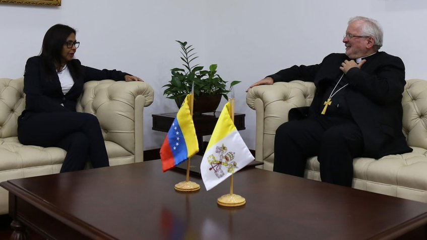 Canciller se reunió con nuncio apostólico en Venezuela