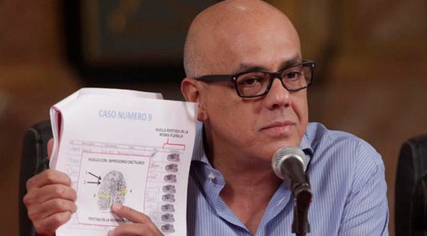 Jorge Rodríguez: Hay 10 mil firmas de personas fallecidas en las planillas entregadas al CNE