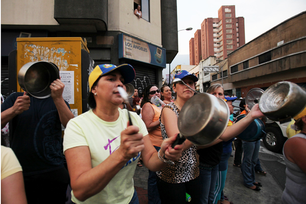 PJ convoca para este domingo cacerolazo contra Maduro