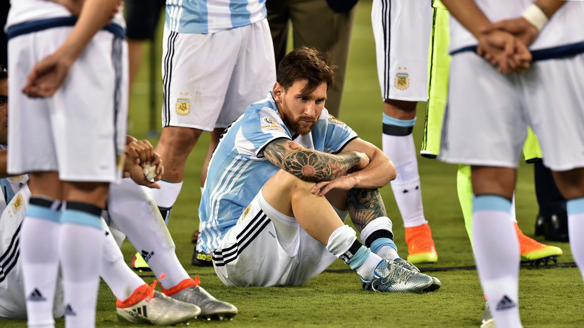 Argentinos piden a Messi que no se retire de la selección