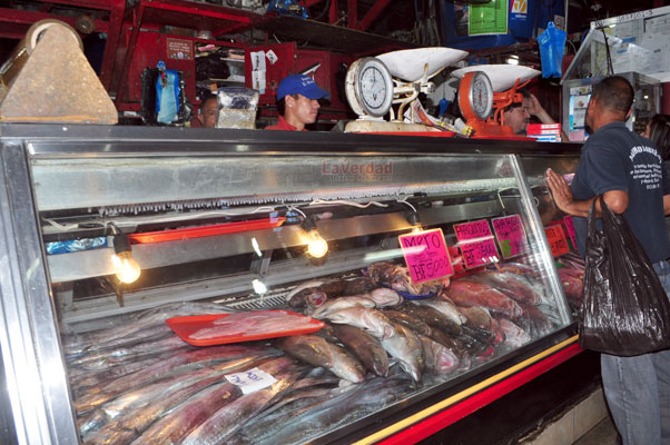 Aumenta demanda de tahalí y cataquito en el muelle pesquero