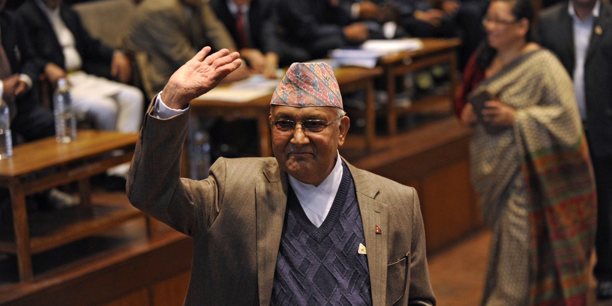 Renuncia el primer ministro nepalí Sharma Oli