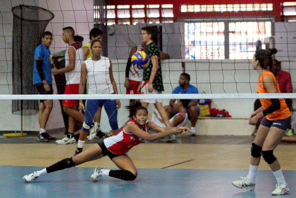 Voleibol femenino nacional participa en Copa Panamericana