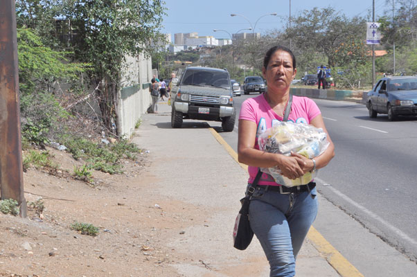 Hogares multifamiliares de Urimare piden que les reanuden venta de bolsas