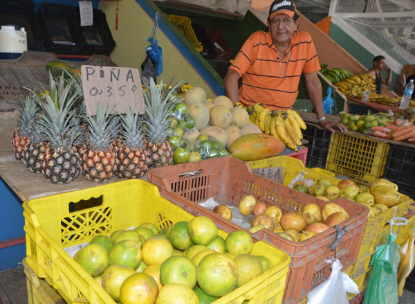 Palo abajo venta  de frutas criollas