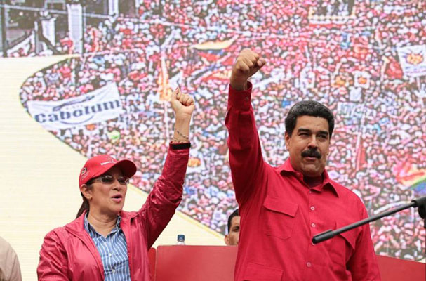 Presidente Maduro denuncia golpe de Estado organizado por la oposición