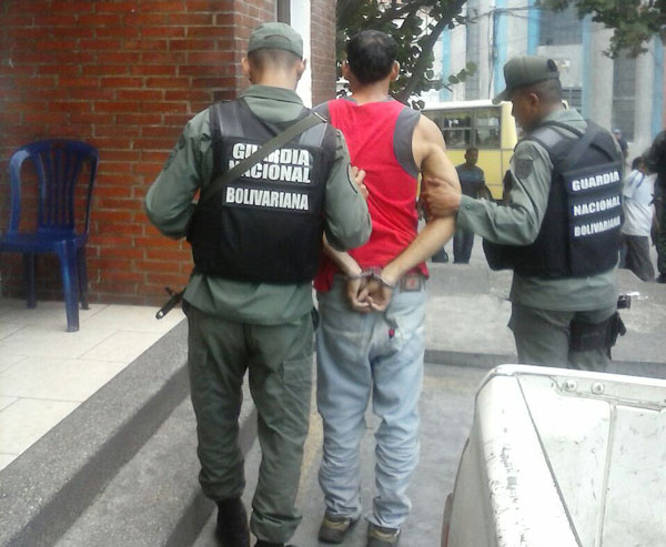 Caen dos requeridos por violencia de género