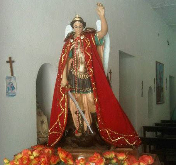 En Chichiriviche rinden honores a San Miguel Arcángel