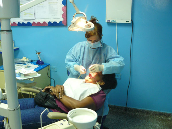 Servicio de odontología de la Sanidad está full equipo