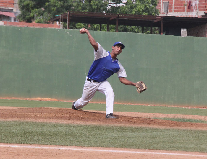 Angeles retomó senda victoriosa en el beisbol adulto