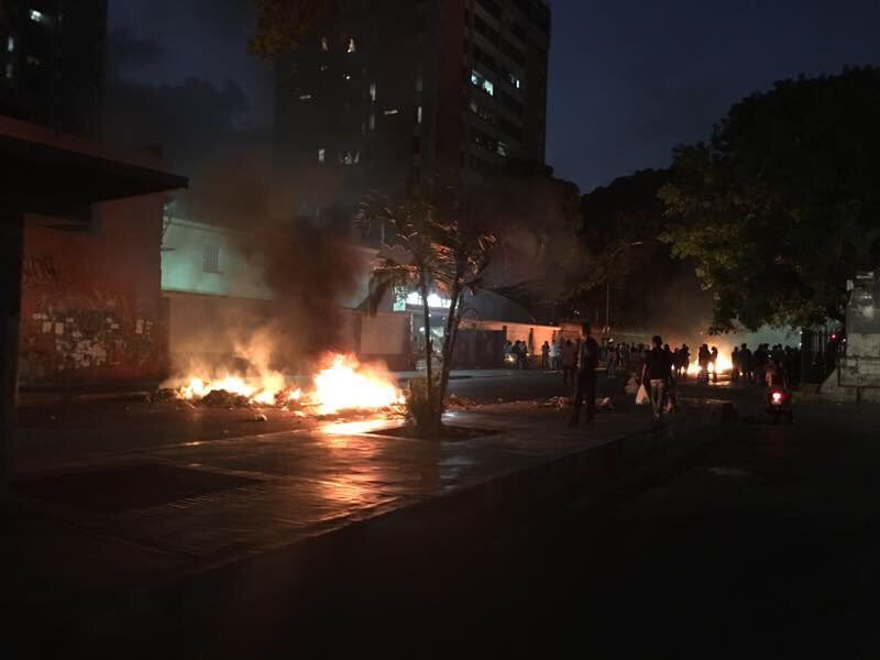 GNB reprimió  con  bombas lacrimógenas  y  perdigones protesta en El Paraiso