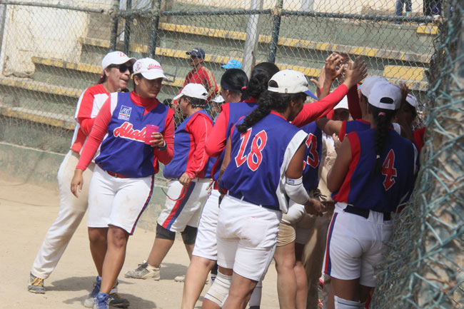 Aliadas se coronaron en el softbol femenino regional