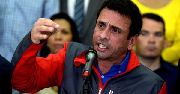 Capriles denuncia anulación de su pasaporte