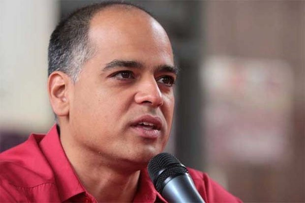 Ex ministro Andrés Izarra pide «despejar dudas» sobre la ANC
