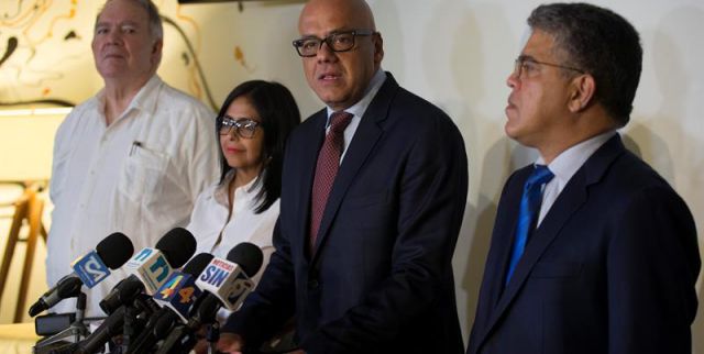 Gobierno de Venezuela llega a República Dominicana dispuesto a dialogar con la oposición