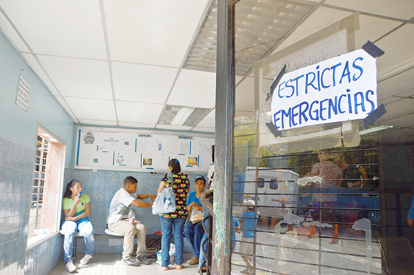 Pacientes piden celeridad a trabajos de remodelación en emergencia del Periférico
