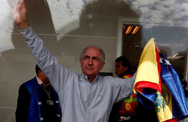 Ledezma escapa de Venezuela  para refugiarse en España