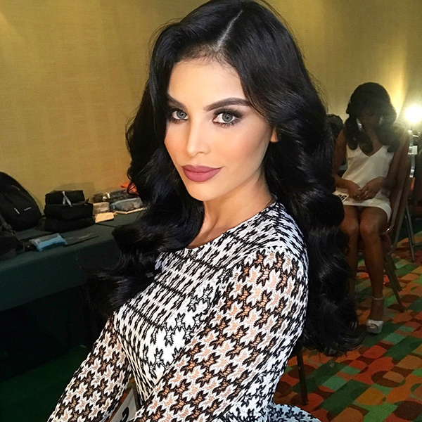 Ninoska Vásquez se visualiza con la corona del Miss Tierra 2017