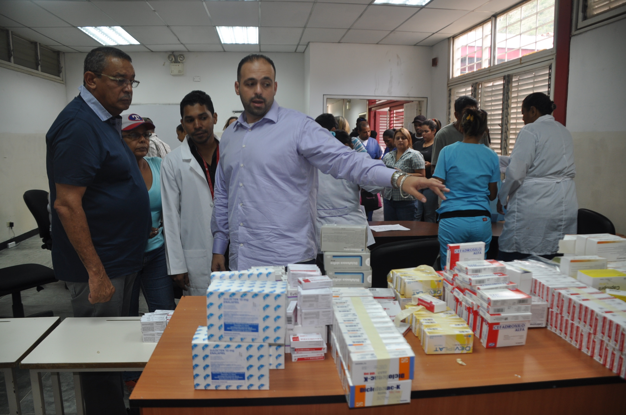 386 pacientes varguenses recibieron medicamentos a través del 0800-SaludYa