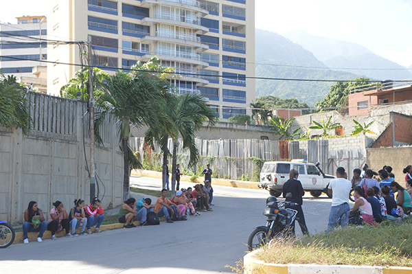 Trasladan primer lote de 50 presos  a El Rodeo, Yare y Tocuyito