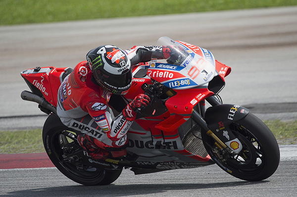 Lorenzo impone récord en prácticas de MotoGP