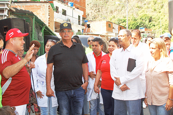 Más de 1.300 varguenses recibieron medicamentos