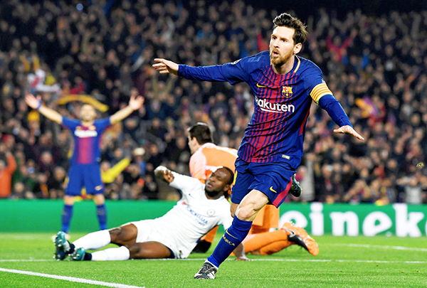 Messi mete al Barcelona en cuartos de la Champions