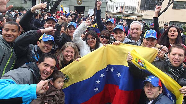 Chile dará residencia temporal a venezolanos