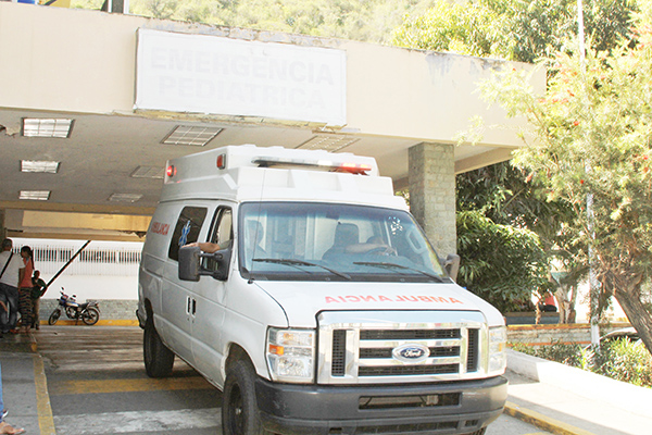 Antolinez: en el Materno se controla la entrega de medicinas porque trabajadores las revendían