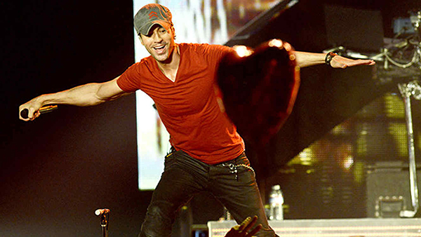 Enrique Iglesias dio concierto  multitudinario en Israel