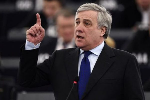 Tajani: Europa debe tomar  una posición dura y definitiva  contra Maduro