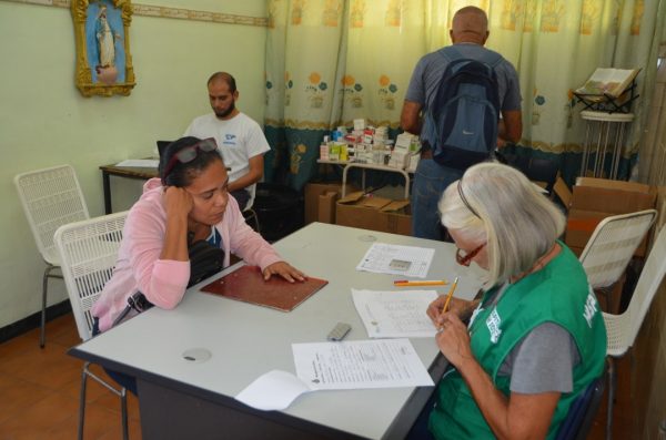 900 pacientes recibieron atención  médica gratis en el Hospital San José