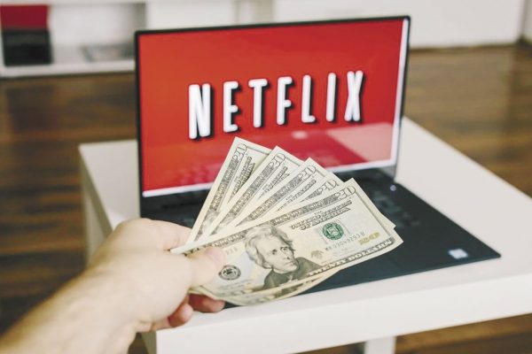 Netflix aumenta a 150 millones de dólares su ayuda a trabajadores desempleados