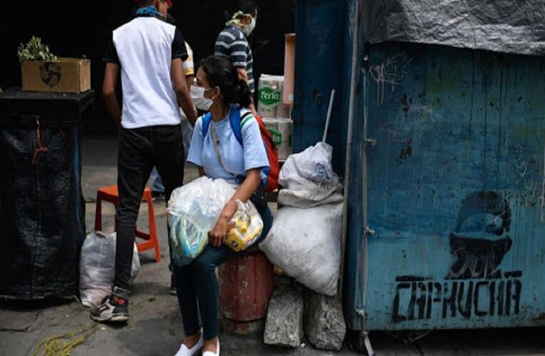 60% de los trabajadores informales  vive en condiciones de pobreza