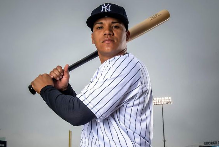 Thairo Estrada se abre espacio con los  Yankees