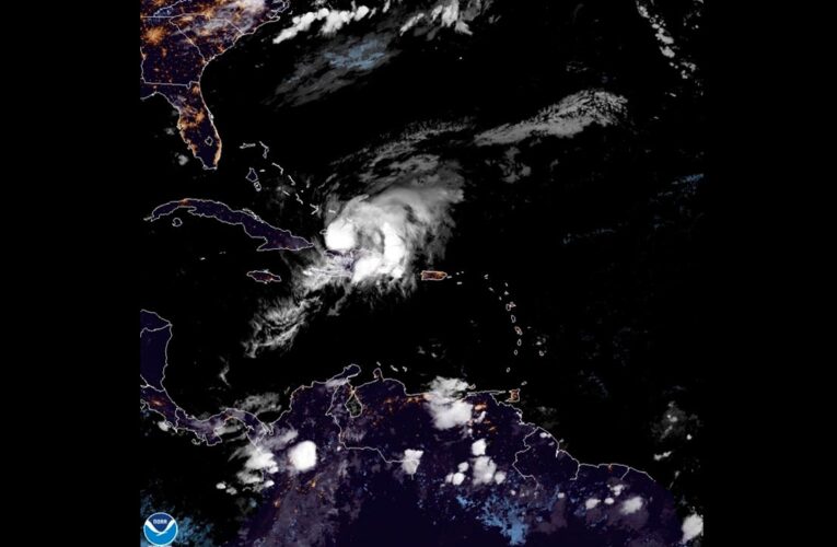 Estado de emergencia en Florida por la llegada del huracán Isaías