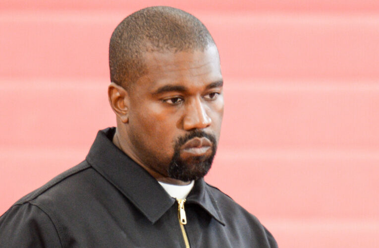 Kanye West perdió el control y arremetió contra las Kardashian