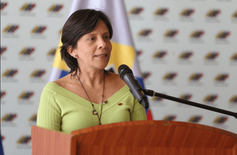 Designan a Sandra Oblitas  como rectora de la Bolivariana