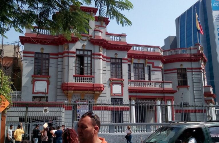 Embajada de Venezuela en Perú se prepara para reinicio de trámites de legalización