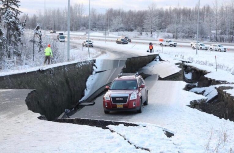 Terremoto de 7.8 grados sacudió Alaska