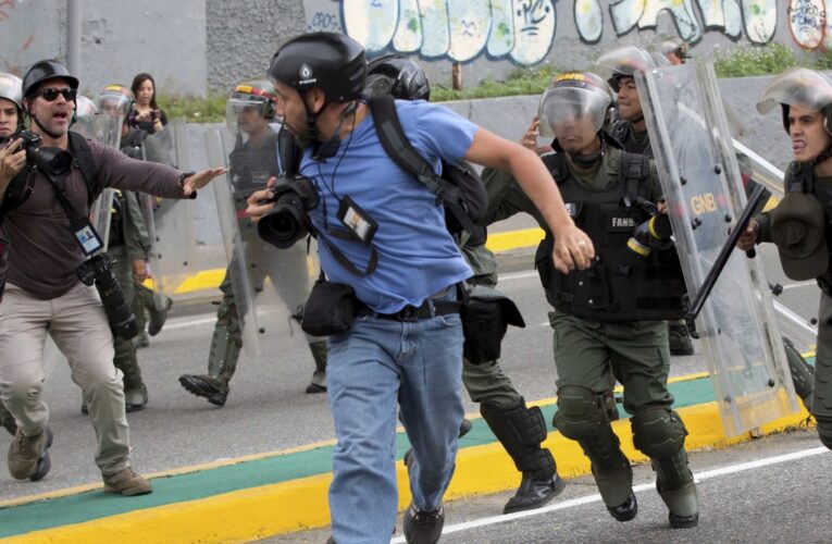 SIP: Maduro usa la ley del odio para amordazar a la prensa