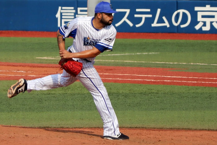 Escobar sigue dominante en béisbol japonés