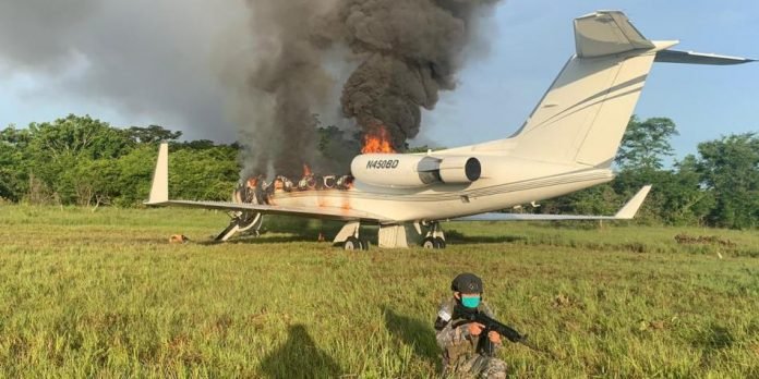 Avioneta salió de Venezuela con 2.000 kilos de cocaína