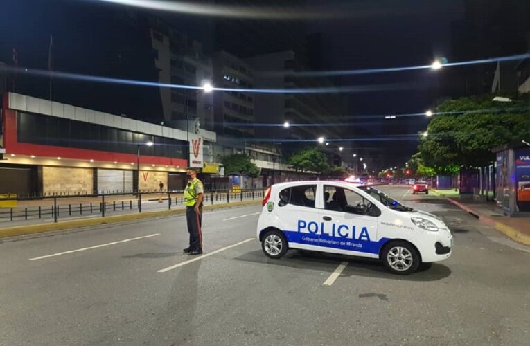 Puntos de control restringen acceso a Caracas
