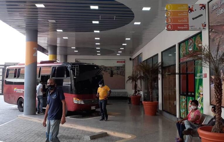Transportistas de Marapa dejarán de trabajar por acoso con multas y pocos pasajeros