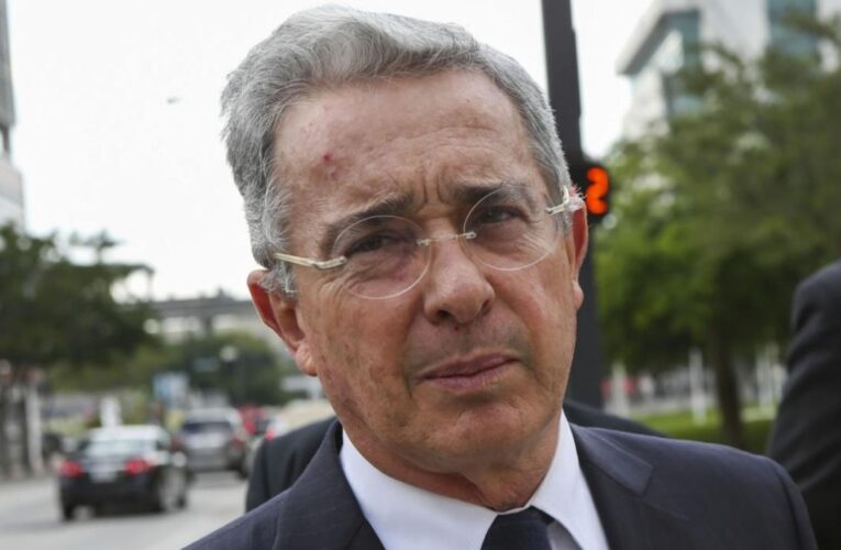 Álvaro Uribe contagiado de Covid