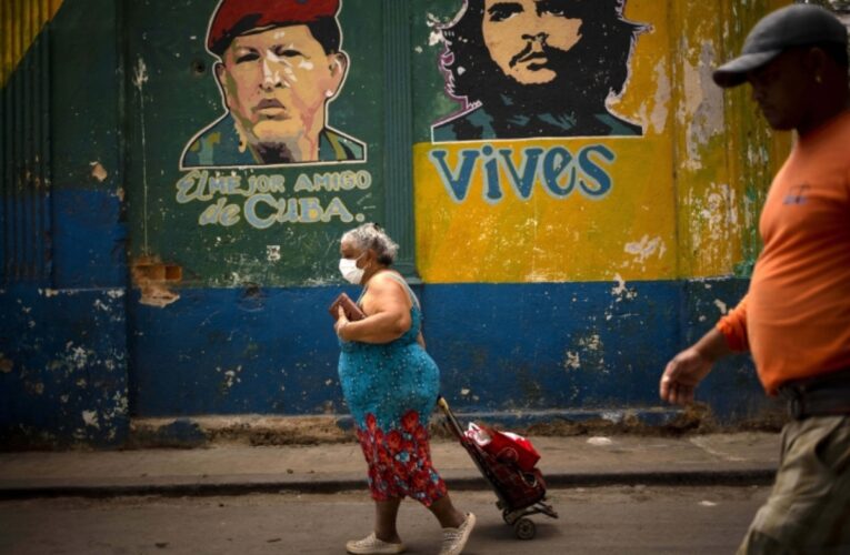 Cuba prueba tratamiento vía rectal contra el Covid