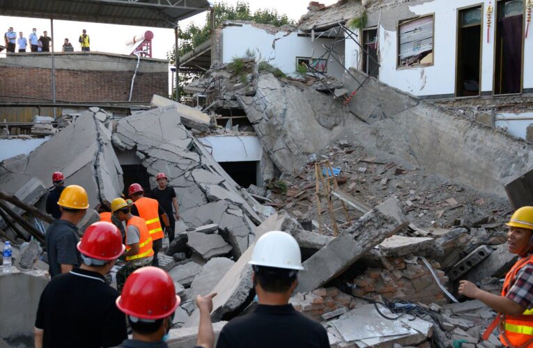 Derrumbe de restaurante deja 29 muertos en China 
