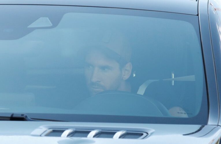 Messi acude a su primer entrenamiento después del conflicto