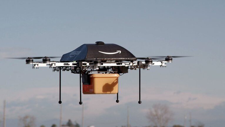 EEUU autoriza a Amazon a usar drones para entregar paquetes